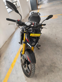 Matte Black TVS Apache RTR 160 4V BS6