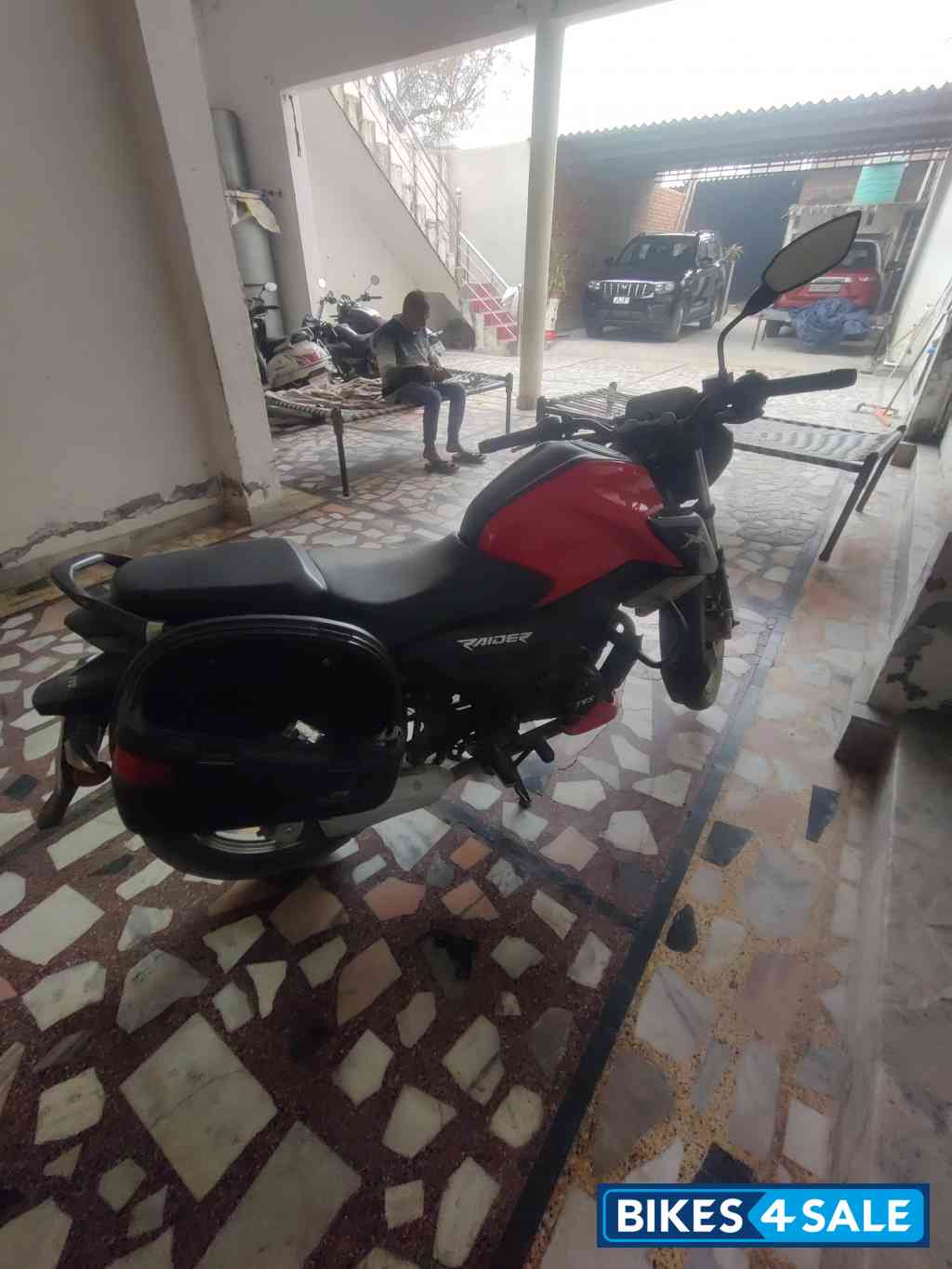 Red TVS Raider Split Seat