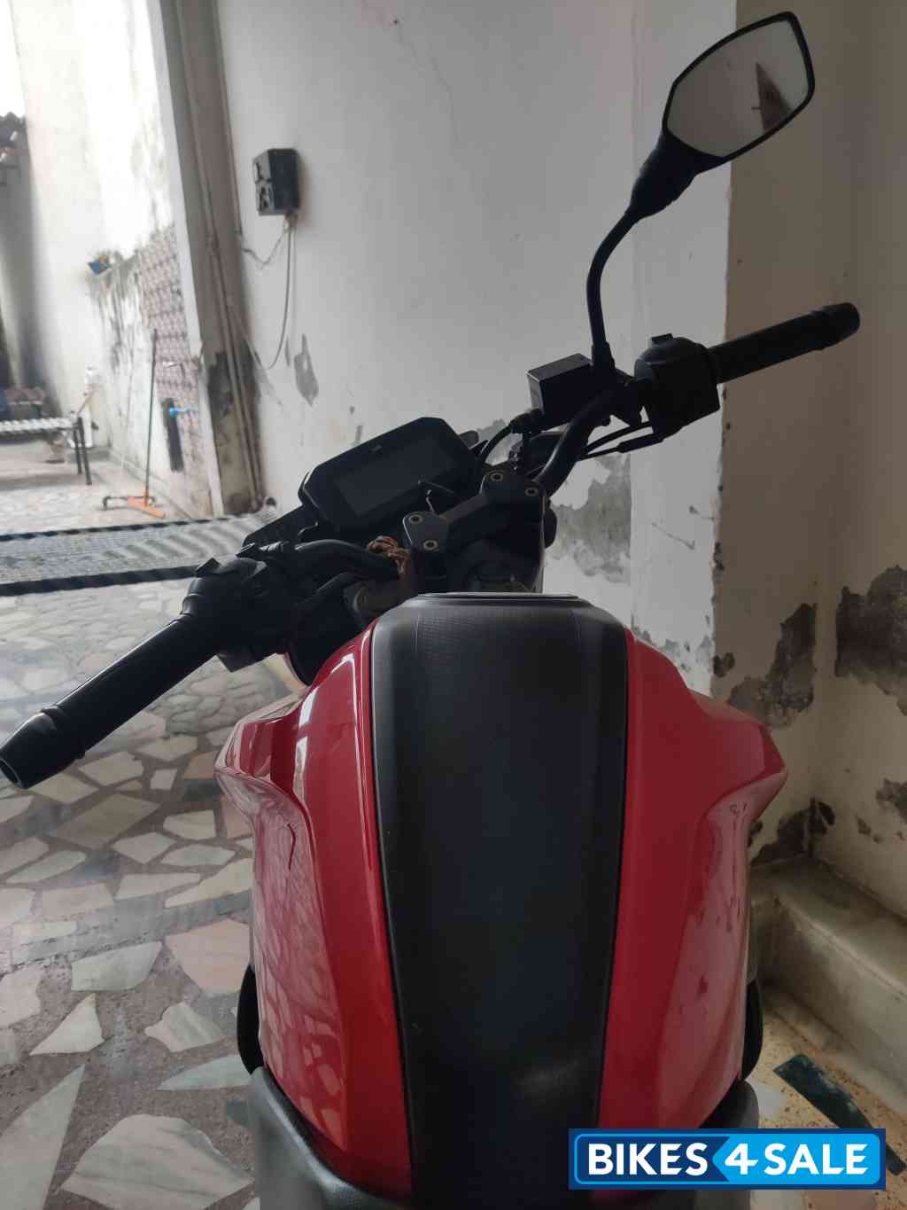 Red TVS Raider Split Seat