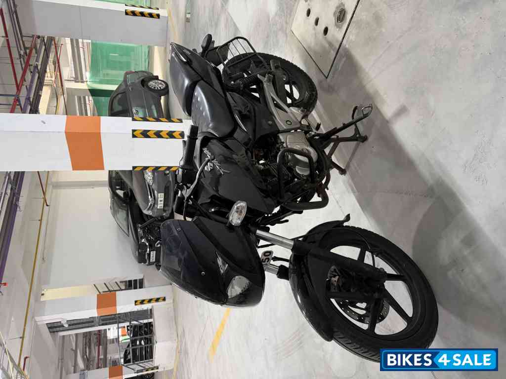 Bajaj Pulsar 180
