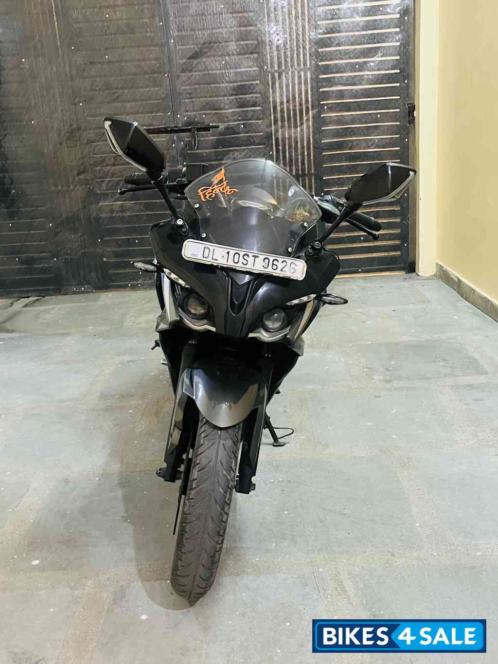Black Bajaj Pulsar RS 200 ABS Black Bajaj Pulsar RS 200 ABS
