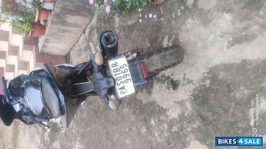 G Silver Yamaha YZF R15 V2