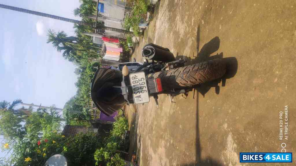 G Silver Yamaha YZF R15 V2