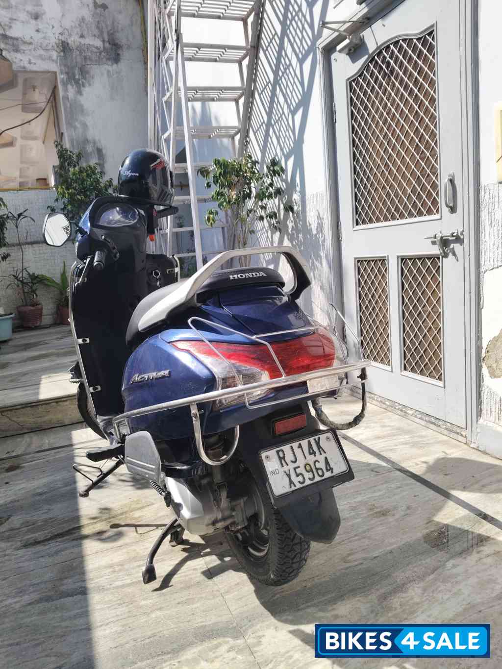 Dashing Blue Honda Activa 6G Dlx