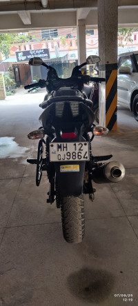 Black Bajaj Pulsar 220F