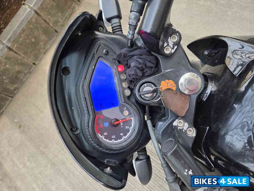 Red Bajaj Pulsar 180 DTSi