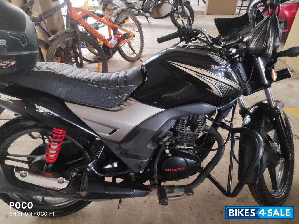 Black Honda CB Shine SP