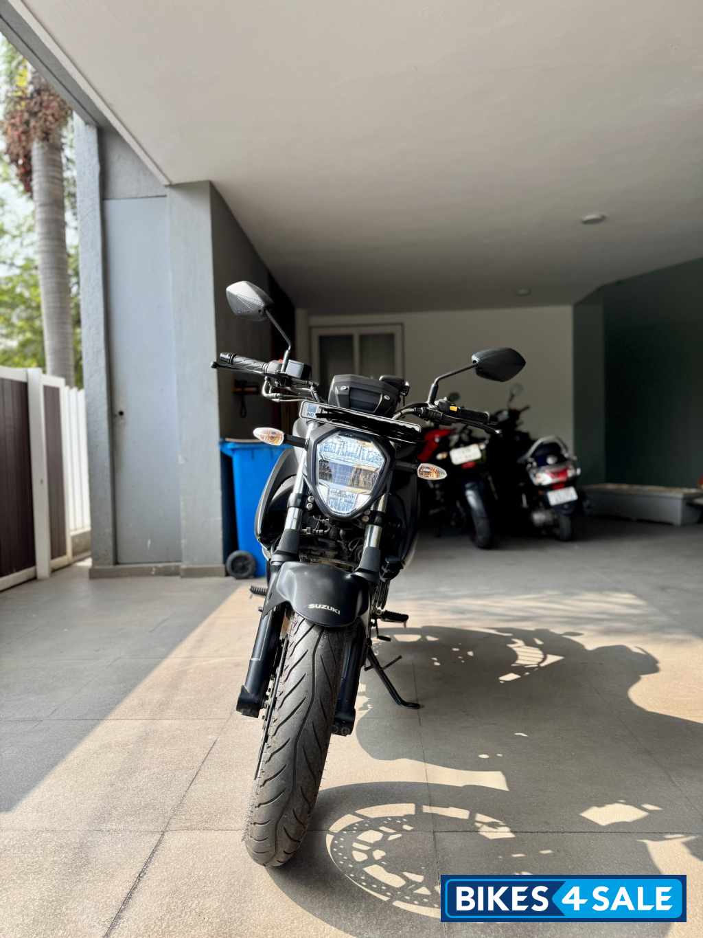 Black Suzuki Gixxer 250