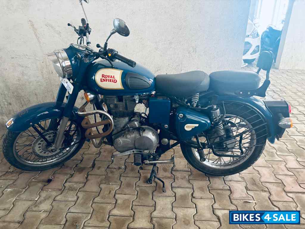 Blue Royal Enfield Classic 350