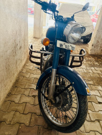 Blue Royal Enfield Classic 350