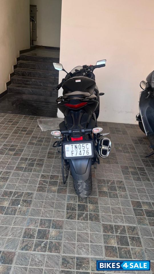 Matte Black Suzuki Gixxer SF 250 Matte Black Suzuki Gixxer SF 250