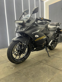 Matte Black Suzuki Gixxer SF 250