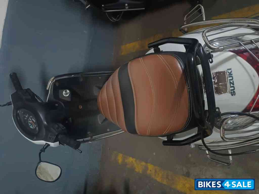 White Suzuki Access 125