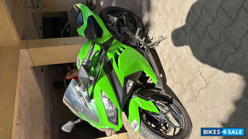 Green Kawasaki Ninja 300R