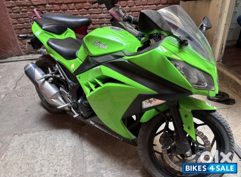 Green Kawasaki Ninja 300R