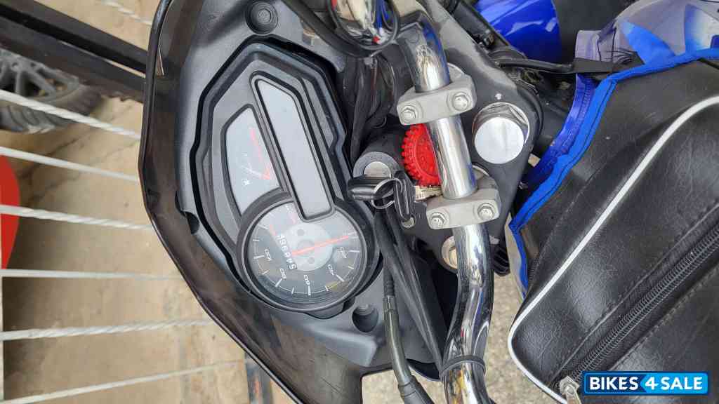 Blue Bajaj Discover 125M