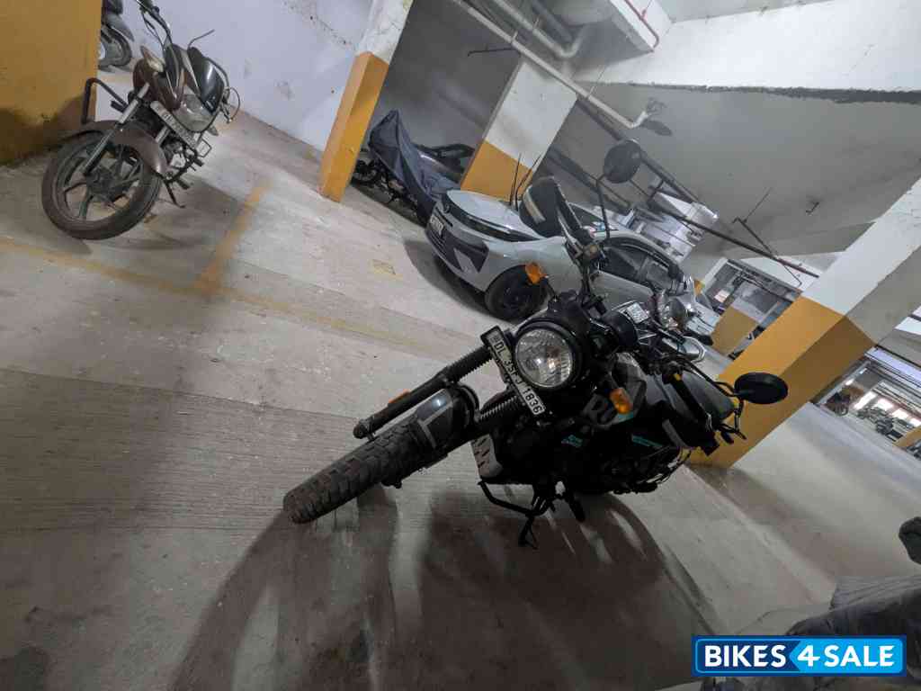 Royal Enfield Scram 411 Royal Enfield Scram 411