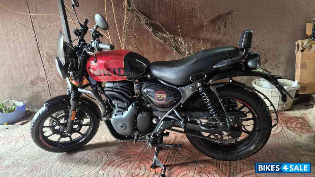 Rebel Red Royal Enfield Hunter 350 Metro