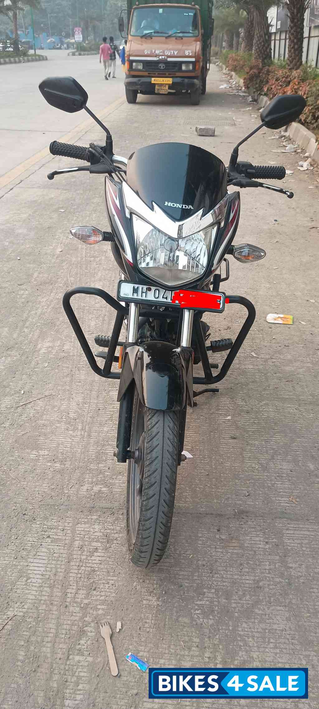 Black Honda Shine 125 Drum
