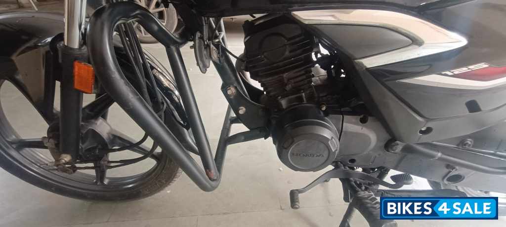 Black Honda Shine 125 Drum