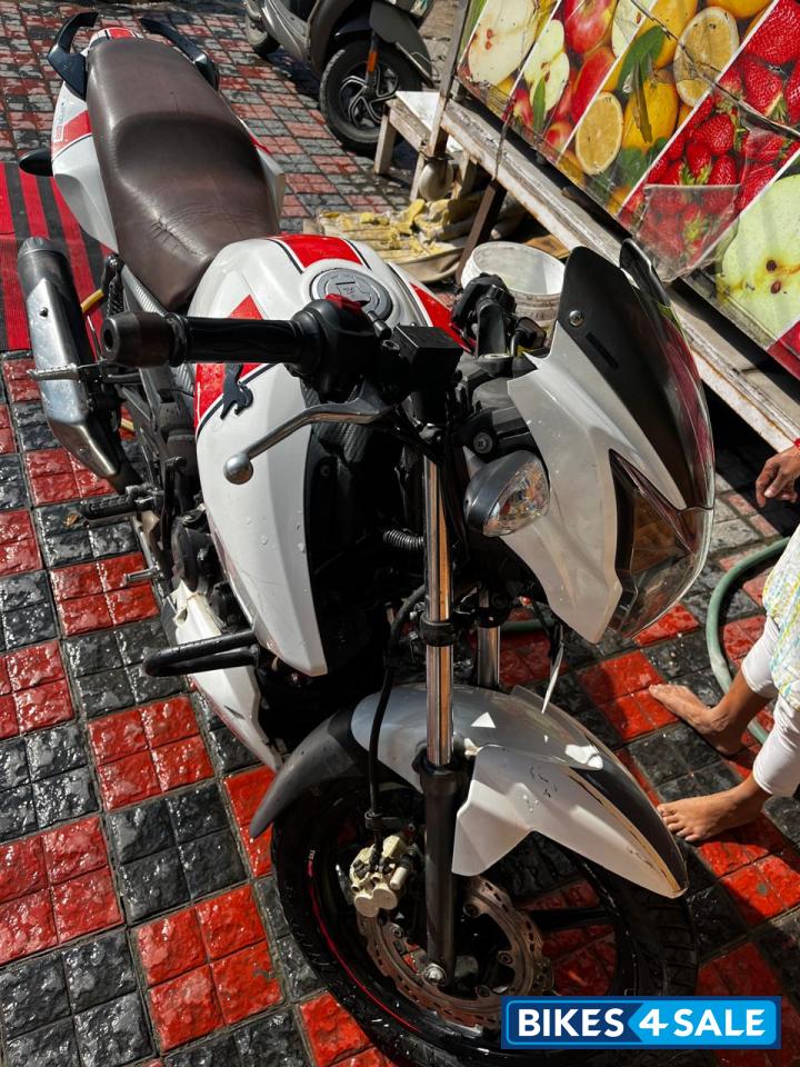 TVS Apache RTR 160 TVS Apache RTR 160