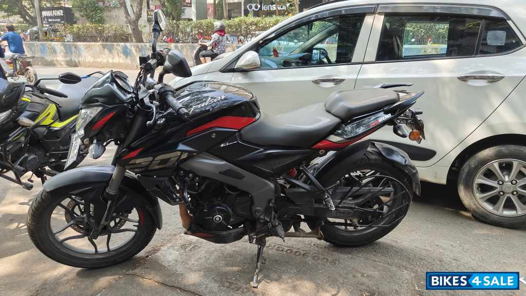 Bajaj Pulsar NS 200 2024
