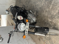 Black Royal Enfield Classic 500