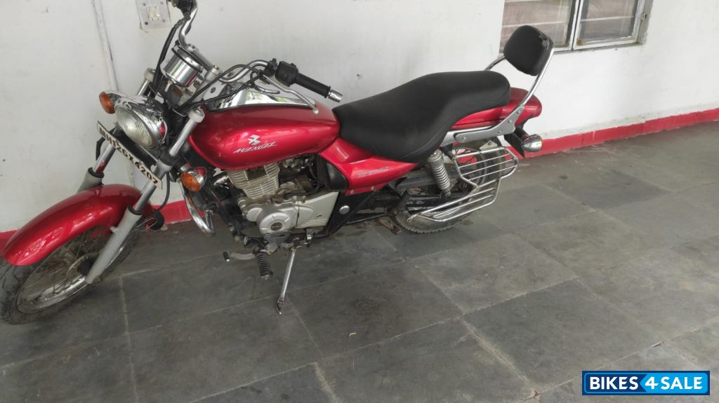 Bajaj Avenger 220 DTS-i