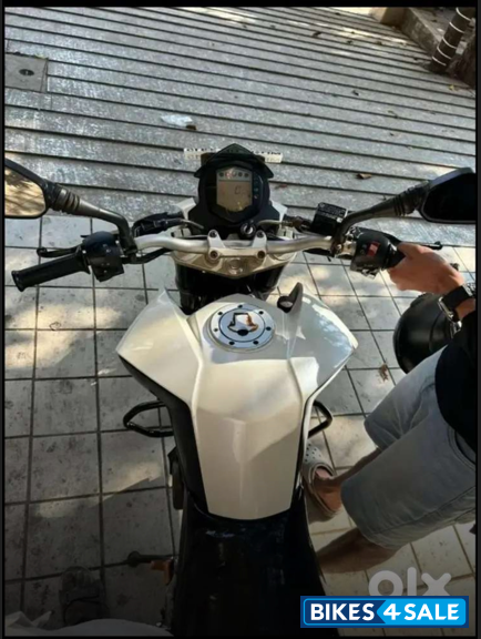 White KTM Duke 200