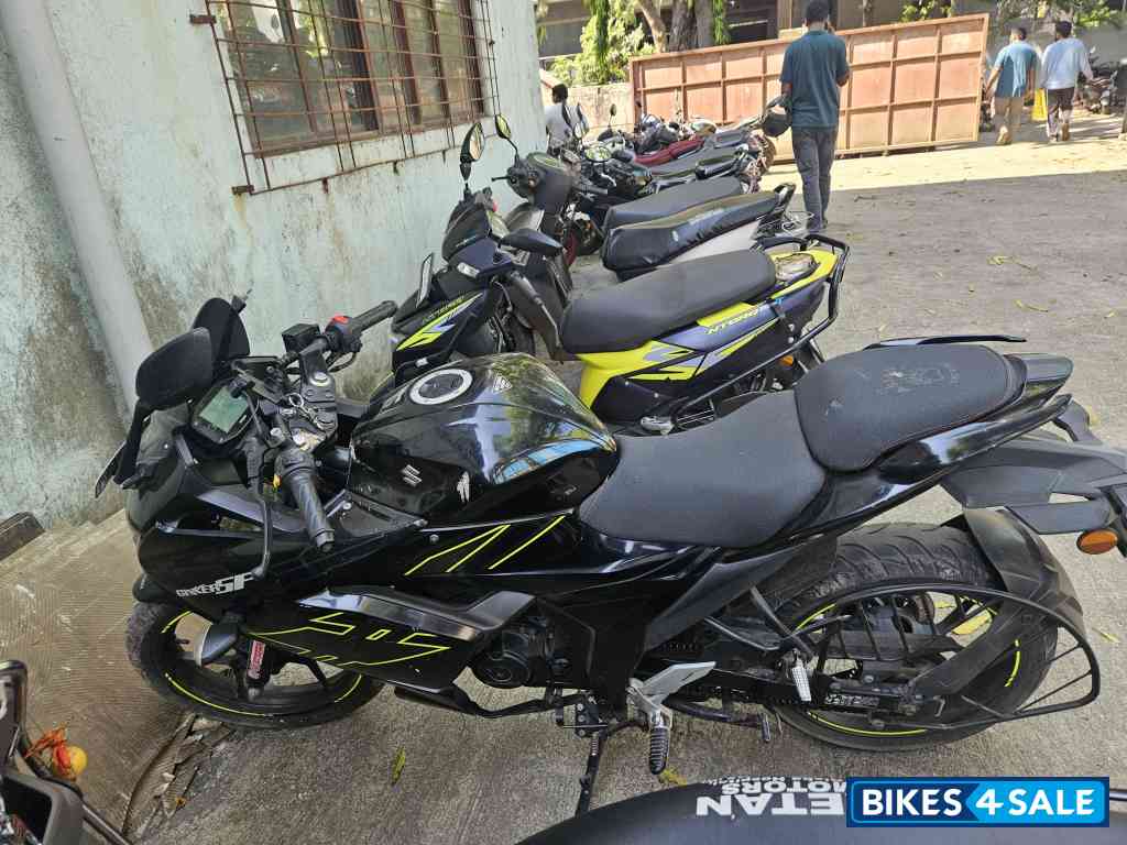 Suzuki Gixxer SF