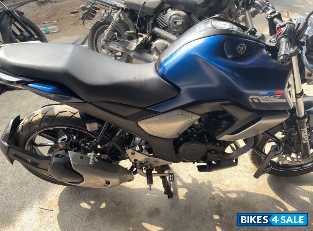 Blue Yamaha FZ-S FI V3 BS6