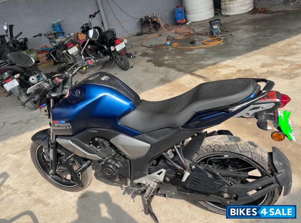 Blue Yamaha FZ-S FI V3 BS6