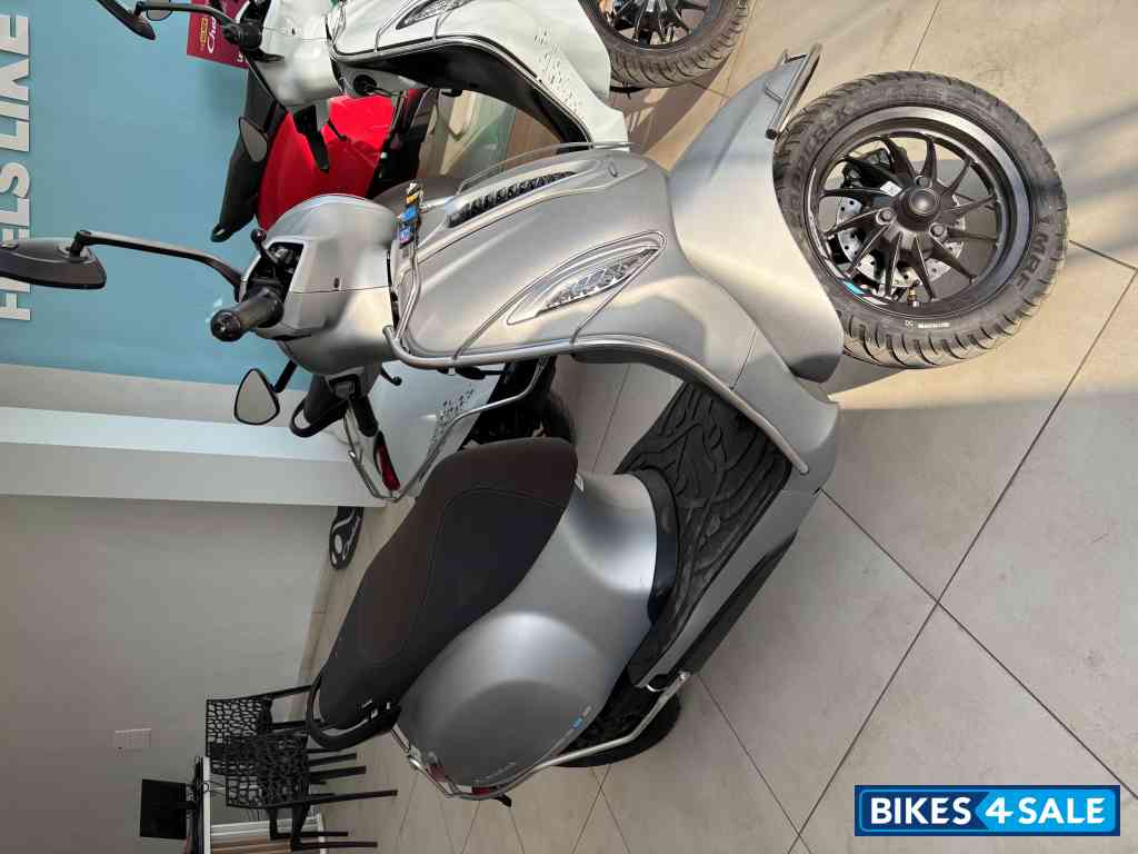 Grey Bajaj Chetak 3502 Standard