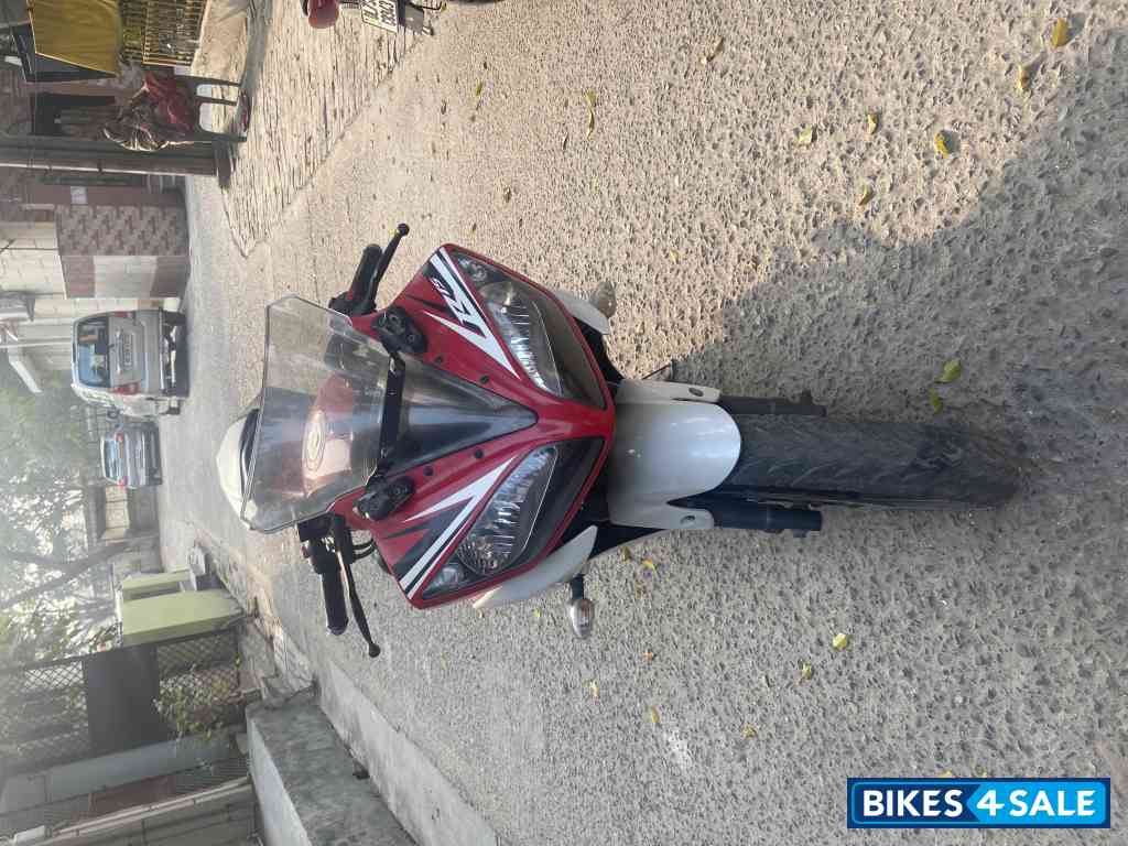 Red Yamaha YZF R15 Red Yamaha YZF R15