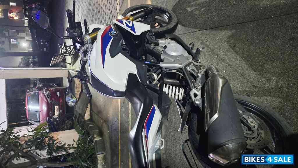 BMW G 310 R