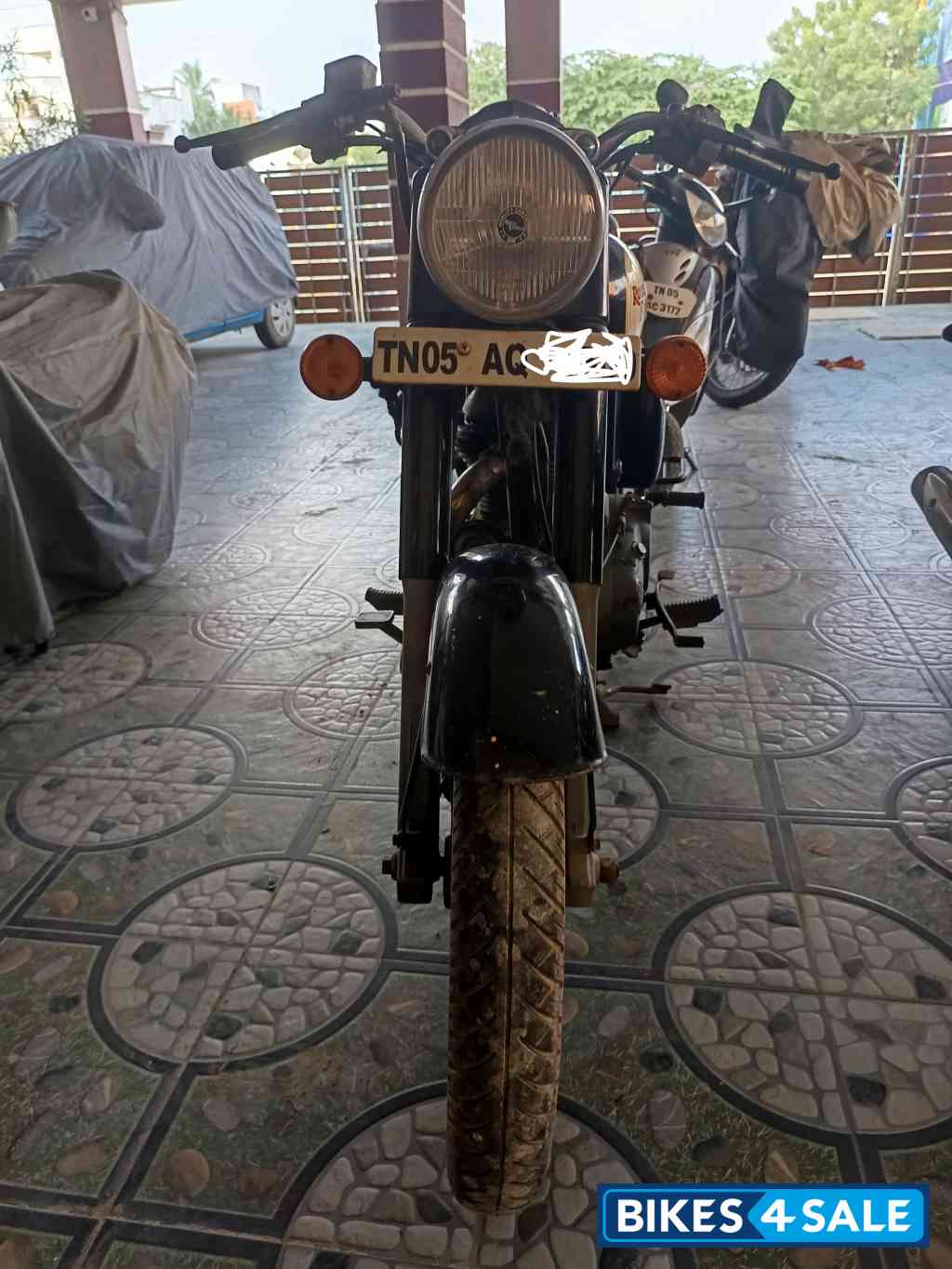 Black Royal Enfield Classic 350