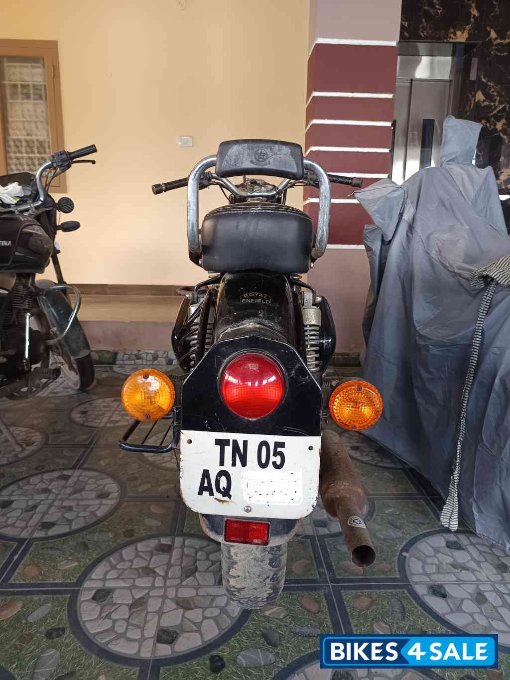 Black Royal Enfield Classic 350