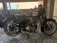 Black Royal Enfield Classic 350