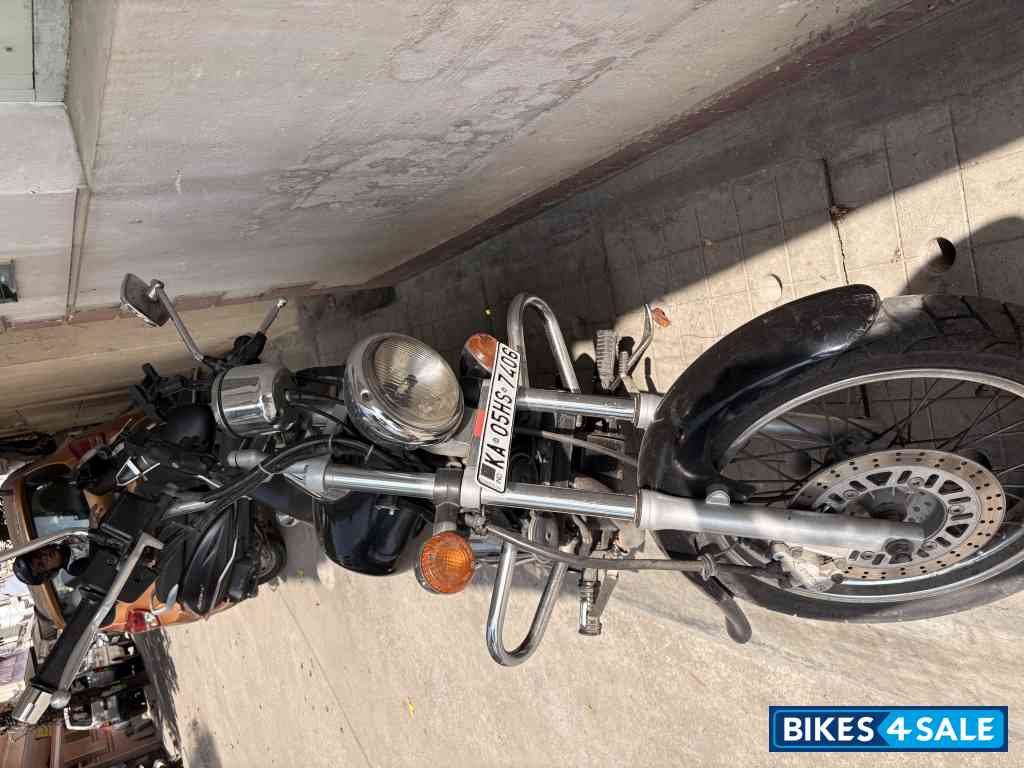 Bajaj Avenger 220 DTS-i