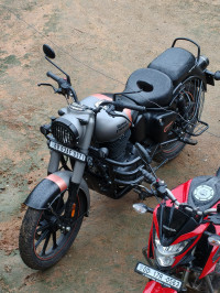 Royal Enfield Classic Gunmetal Grey 2025 Model