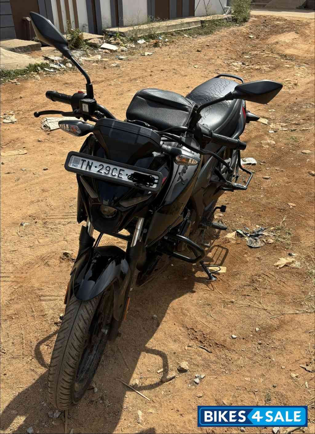 Black Bajaj Pulsar N150