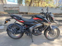 Black Bajaj Pulsar NS 160 BS6