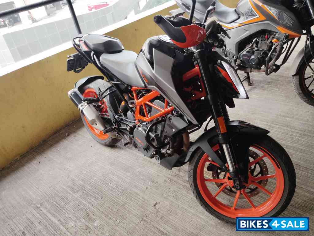 KTM Duke 390 BS6
