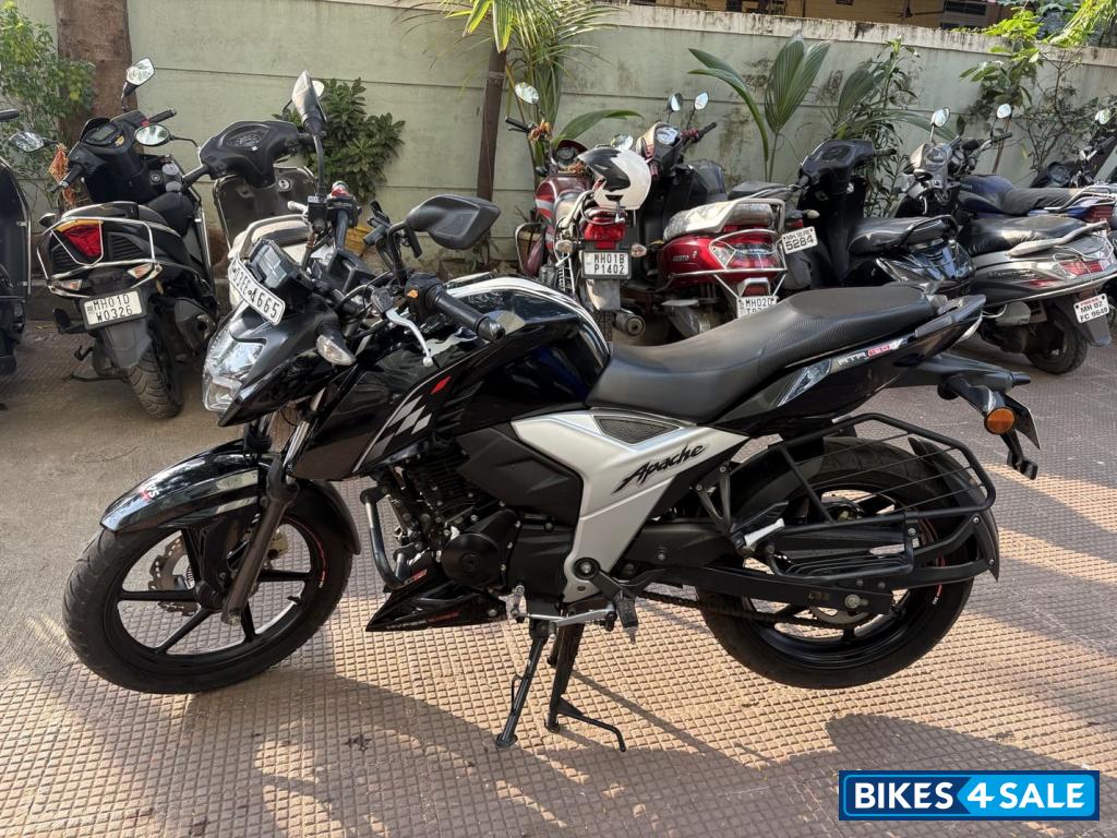 TVS Apache RTR 160 4V