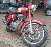 Maroon Royal Enfield Classic 500