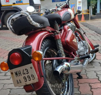 Maroon Royal Enfield Classic 500