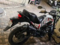 Red-white Hero Xpulse 200 4V Rally Edition