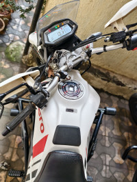 Red-white Hero Xpulse 200 4V Rally Edition