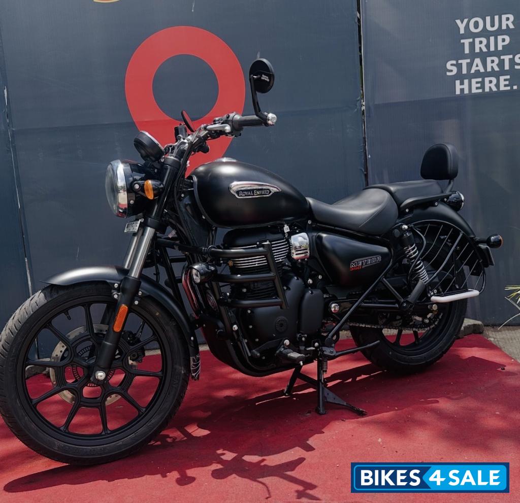Royal Enfield Meteor 350 Stellar