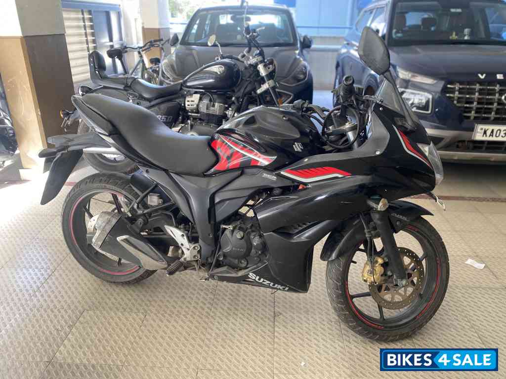 Suzuki Gixxer SF